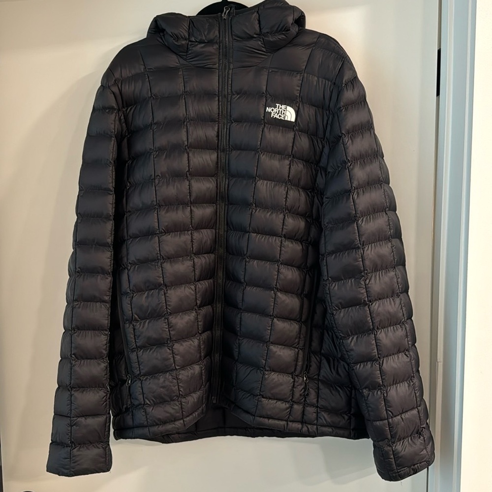 Gently used The North Face Thermoball Eco with hood